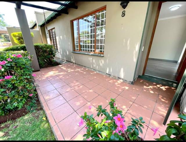 3 BEDROOM TOWNHOUSE FOR SALE IN NOORDHEUWEL
